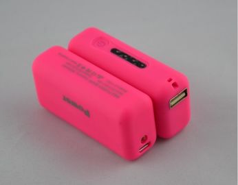 2600mAh USB LED Işık, Kırmızı / Pembe / Yeşil ile Taşınabilir Güç Bankası