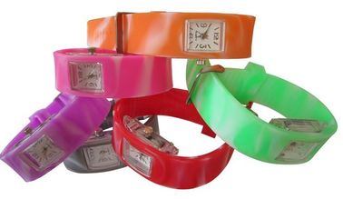 Boys / Girls Casual şık LED Dijital Bilek İzle Esnek Hareketi