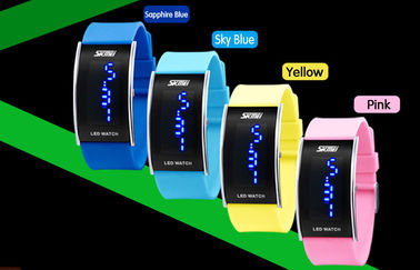 Unisex PU Band LED Dijital Bilek İzle 3 ATM Su Geçirmez