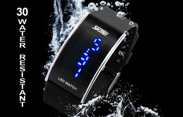 Unisex PU Band LED Dijital Bilek İzle 3 ATM Su Geçirmez