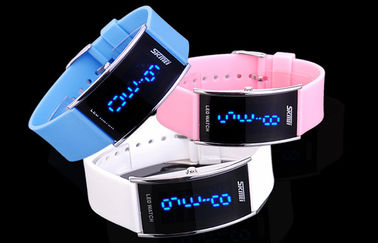 Unisex PU Band LED Dijital Bilek İzle 3 ATM Su Geçirmez