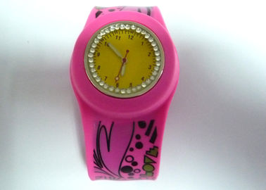 Kızlar için Long Time Kullanım Rose Rhinestone Kauçuk Silikon Slap bileklik Saatler